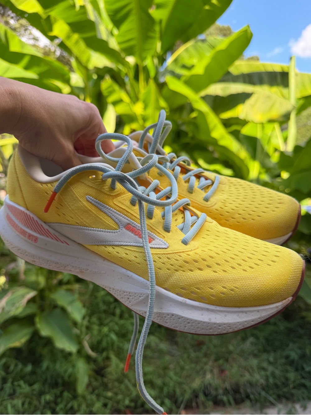 Brooks Yellow Running Adrenaline GTS 24 Blue Laces Weatherized - Women’s Size 11